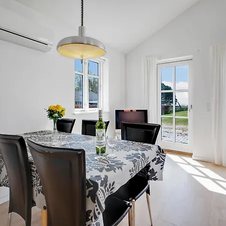 펜션 Amazing In With 3 Bedrooms And Wifi
